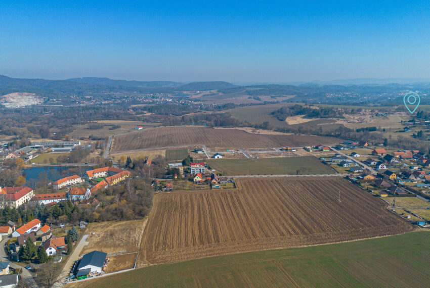(6) Pozemek Br_ez_any u Les_an Foto 10